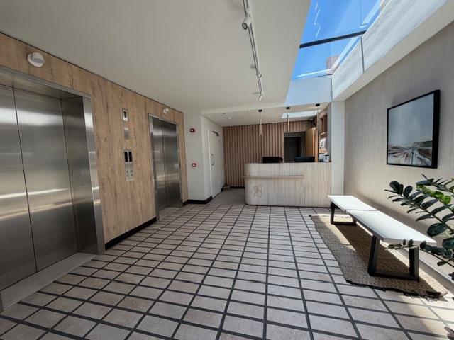To Let 1 Bedroom Property for Rent in Sea Point Western Cape